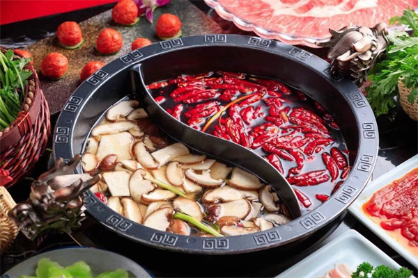 龍湾码头火锅重装升级！邀你“龍年行龍运”！